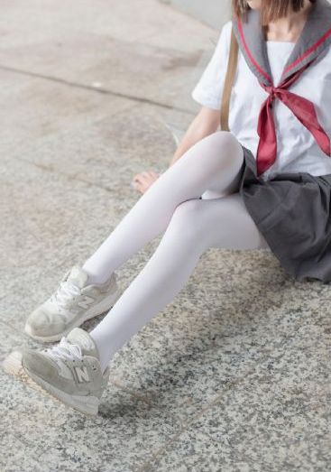 丰满的大胸女朋友5_720高清完整版