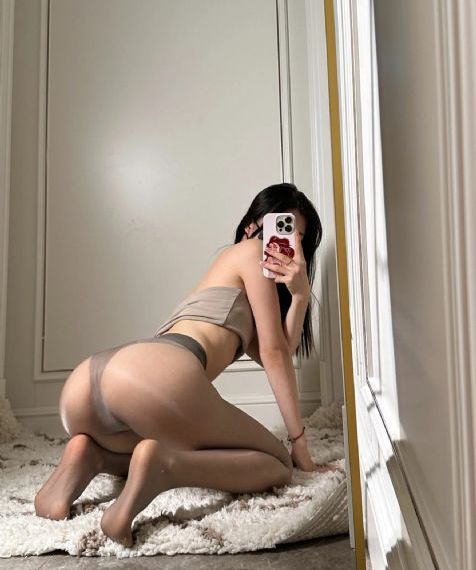 《美丽教师》_超清电影在线观看