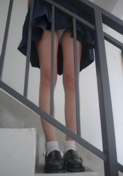 年轻的女教师完整版_剧情片天堂在线