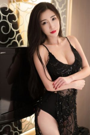 美女和男人差差差_十万网红美女美酱