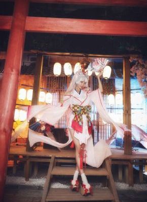 一个跳蚤的自传中文配音_HD超清免费观看
